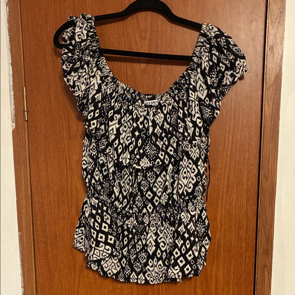 Old Navy Black and White Geometric Blouse